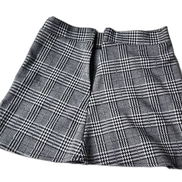 Brandy Melville Stretch Classic Plaid Skirt, Size Small Academia School Girl - Picture 5 of 8